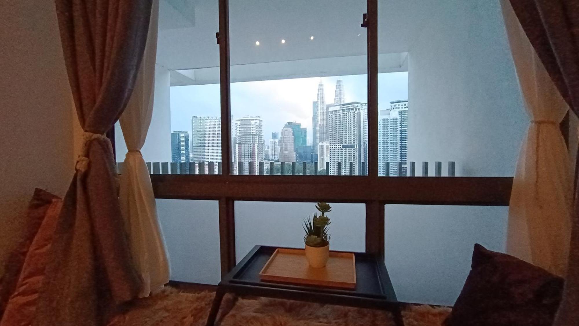 C14B Modern Infinity Pool Klcc Balcony View Kuala Lumpur Exterior foto