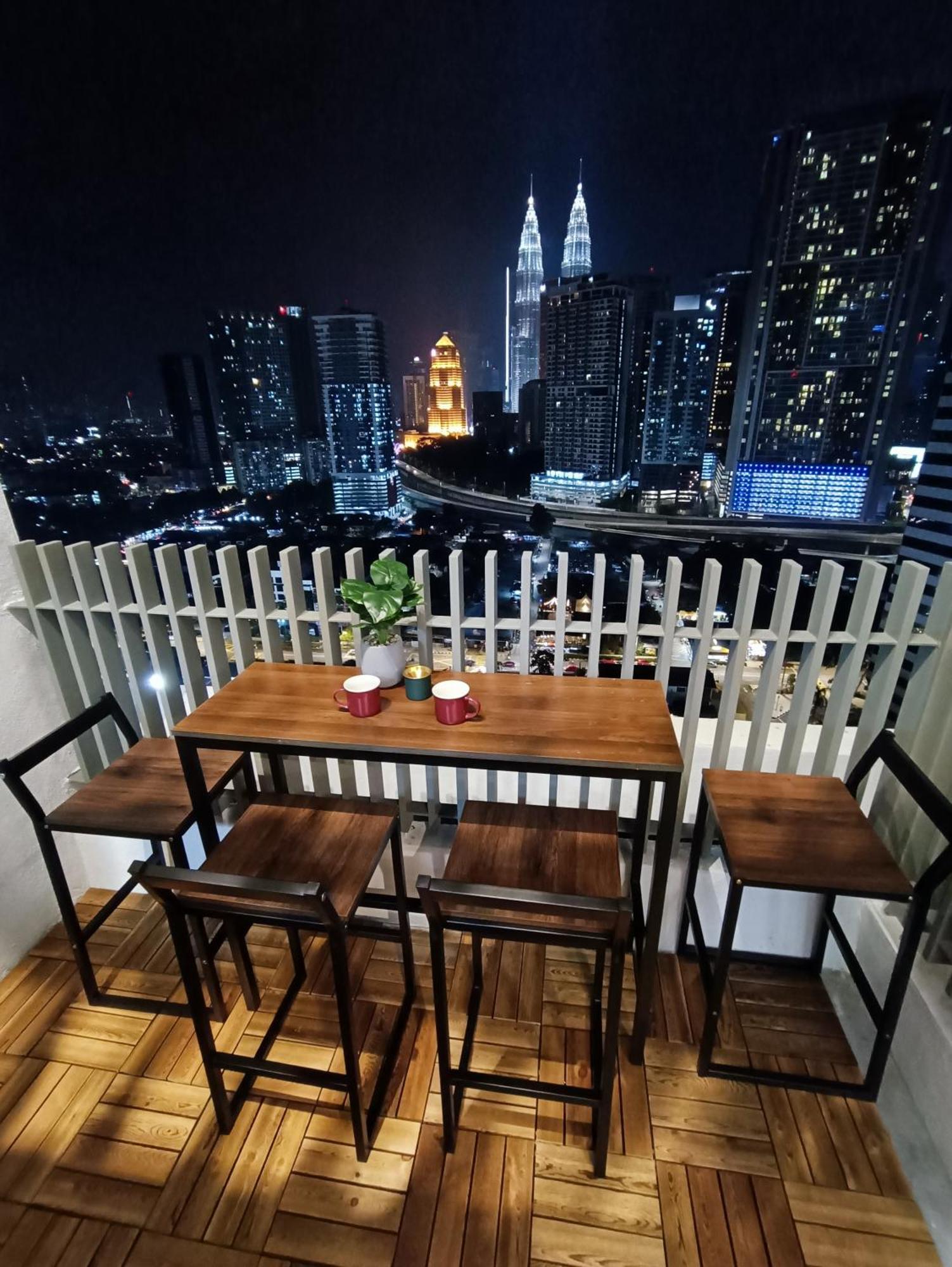 C14B Modern Infinity Pool Klcc Balcony View Kuala Lumpur Exterior foto