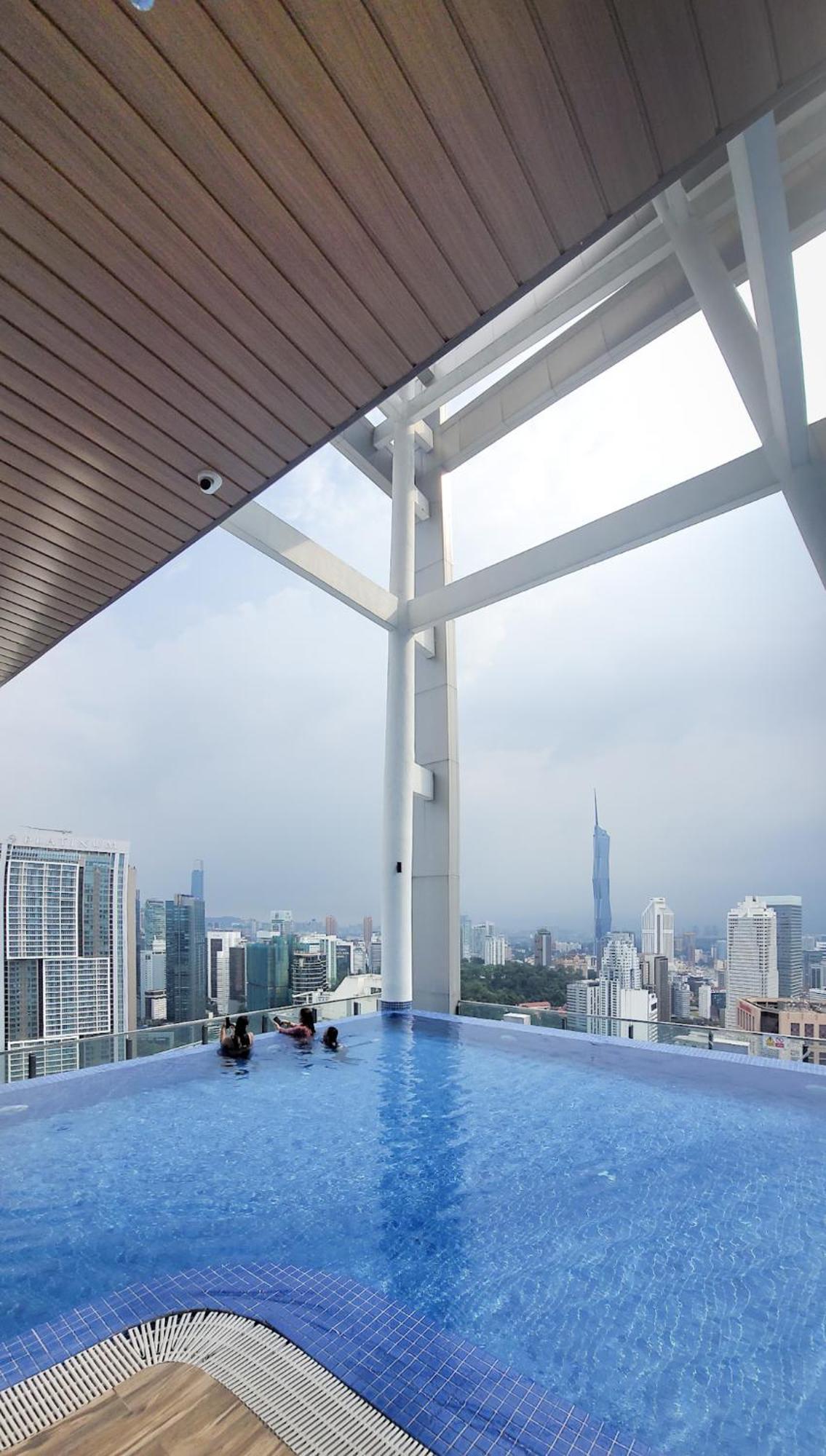 C14B Modern Infinity Pool Klcc Balcony View Kuala Lumpur Exterior foto