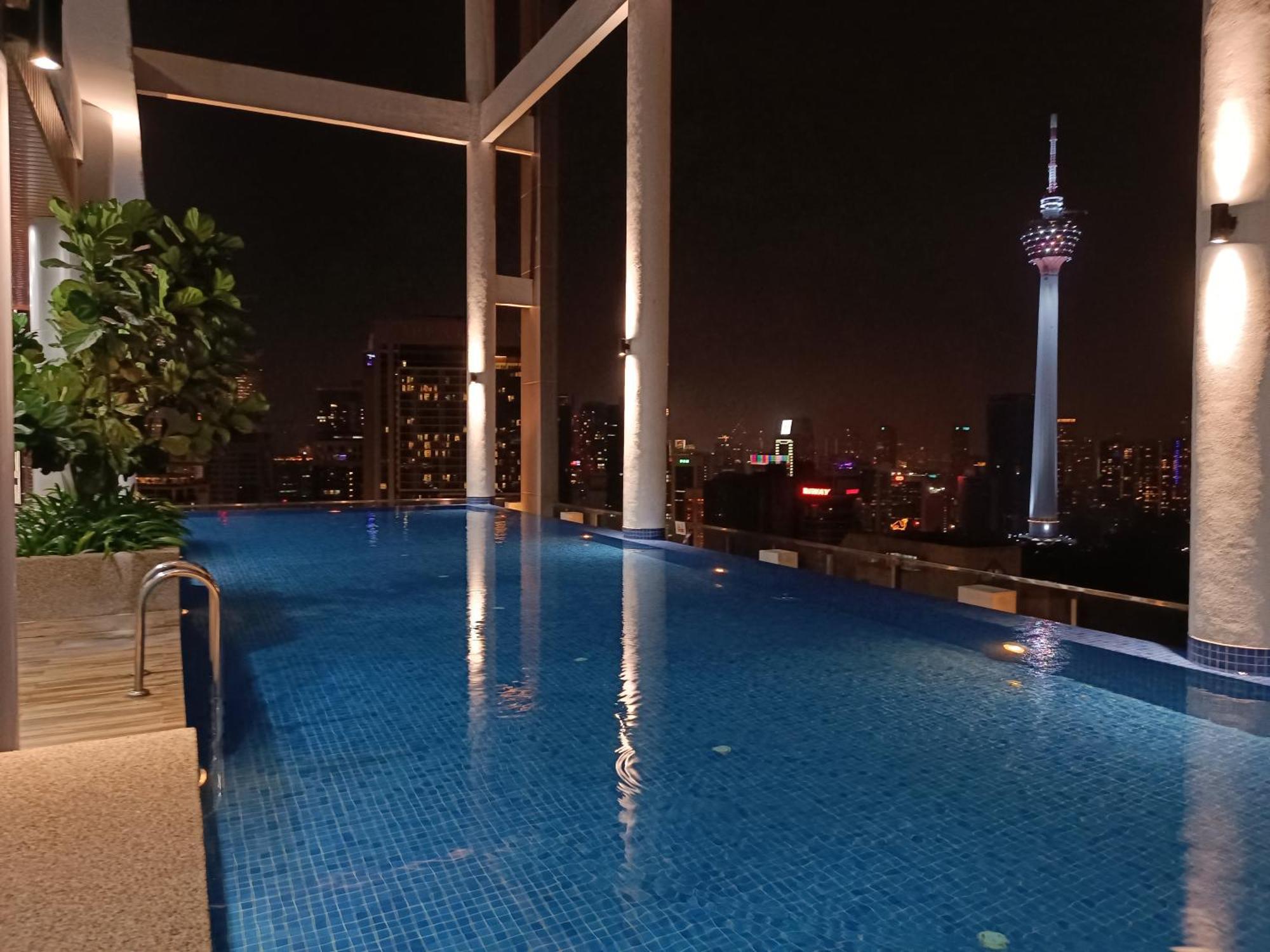 C14B Modern Infinity Pool Klcc Balcony View Kuala Lumpur Exterior foto