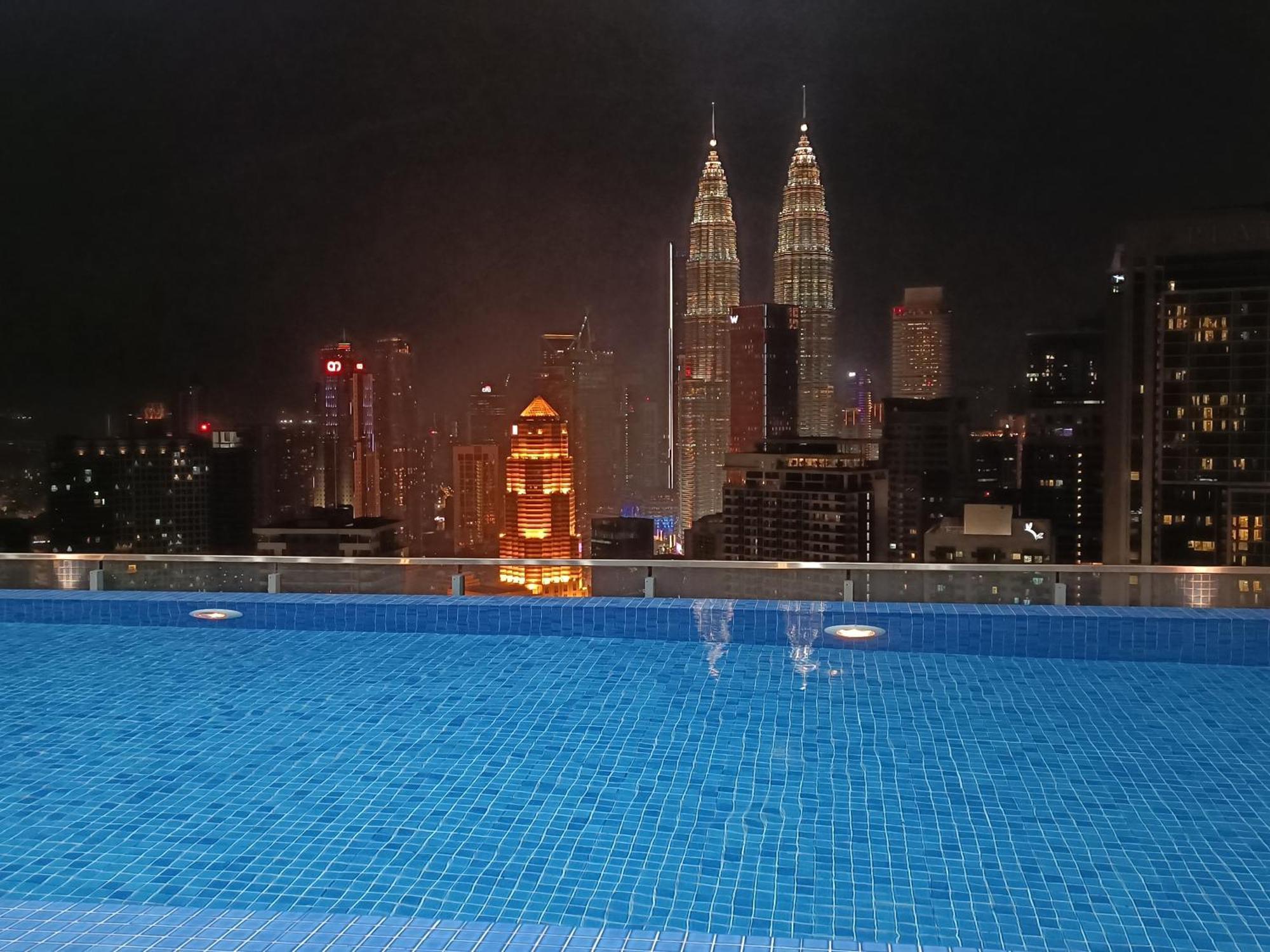 C14B Modern Infinity Pool Klcc Balcony View Kuala Lumpur Exterior foto